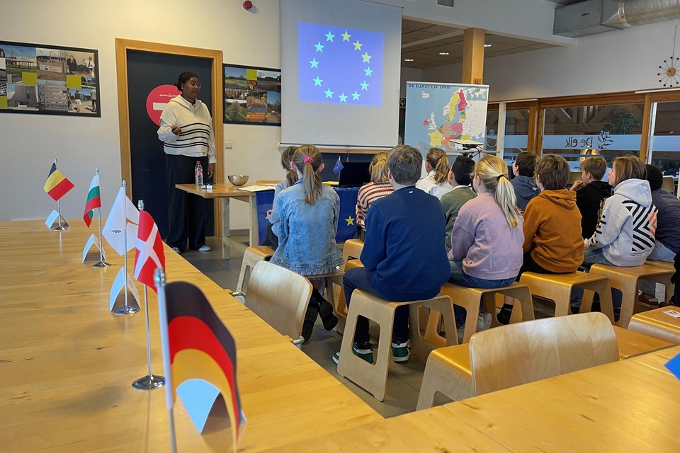 De leerlingen van de Gemeentelijke Basischool uit Retie maken kennis met Europa en het klimaat.