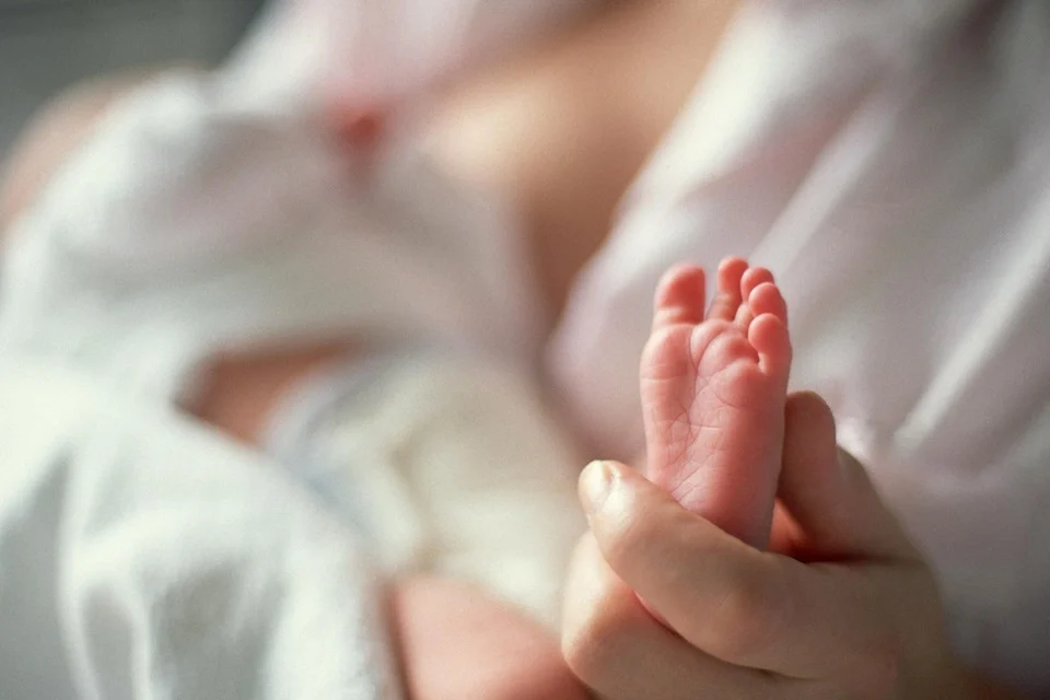 Mother of left behind baby Lucie reports to the police