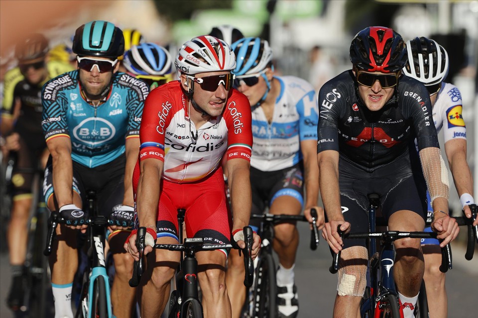 Elia Viviani (m.) gaf Cofidis nog geen waar voor hun geld.