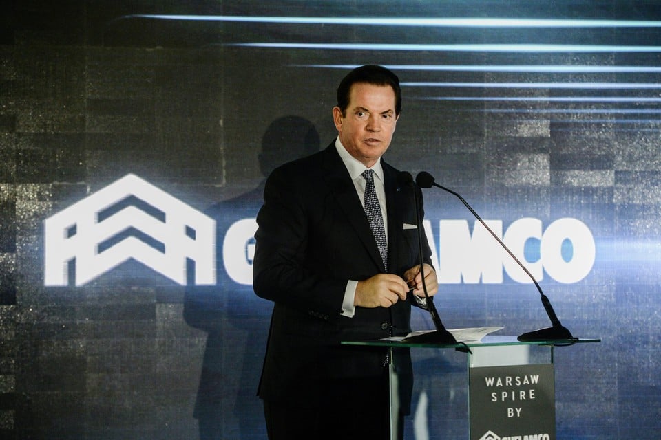 Ghelamco books sample loss of 323.9 million euros