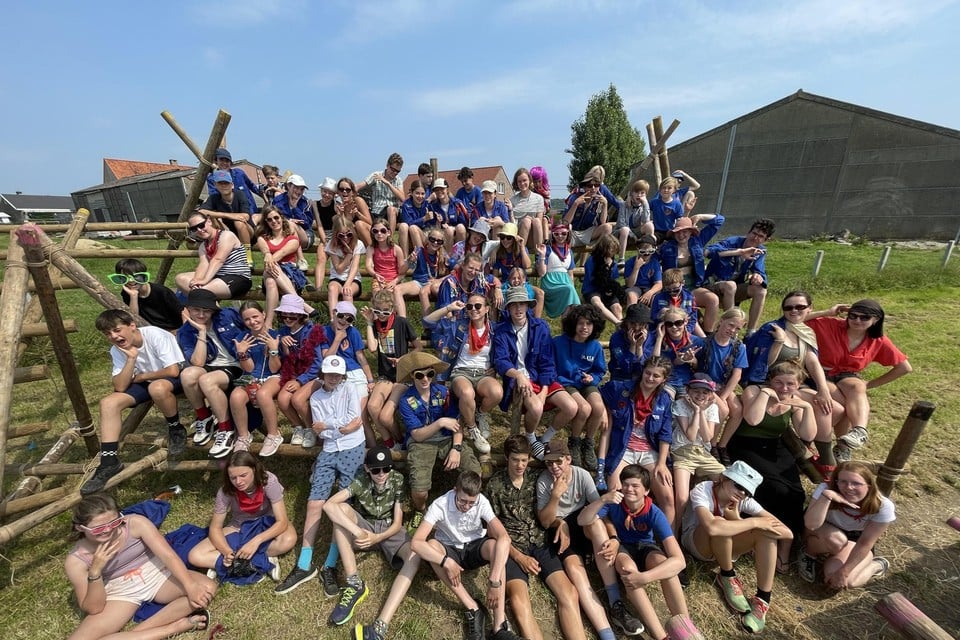 De kinderen van KSA Mortsel op ‘glamping’ in de campingweide van Festival Dranouter.