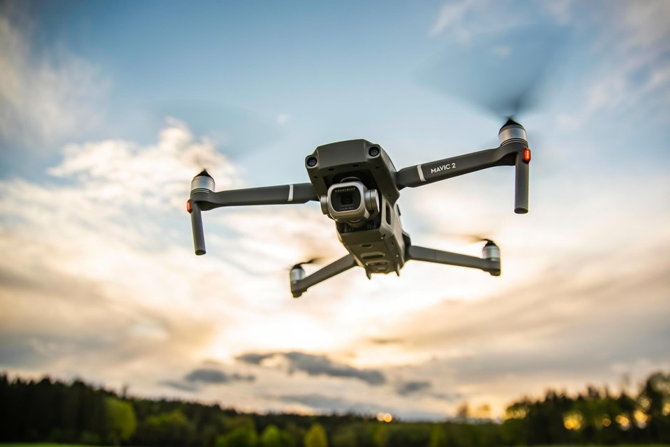 Themabeeld. Familieleden organiseerden een zoektocht, waarbij ze ook een drone gebruikten.