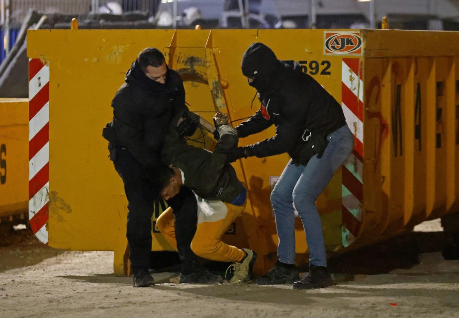 Arrestatie in Brussel na de wedstrijd Frankrijk-Marokko 