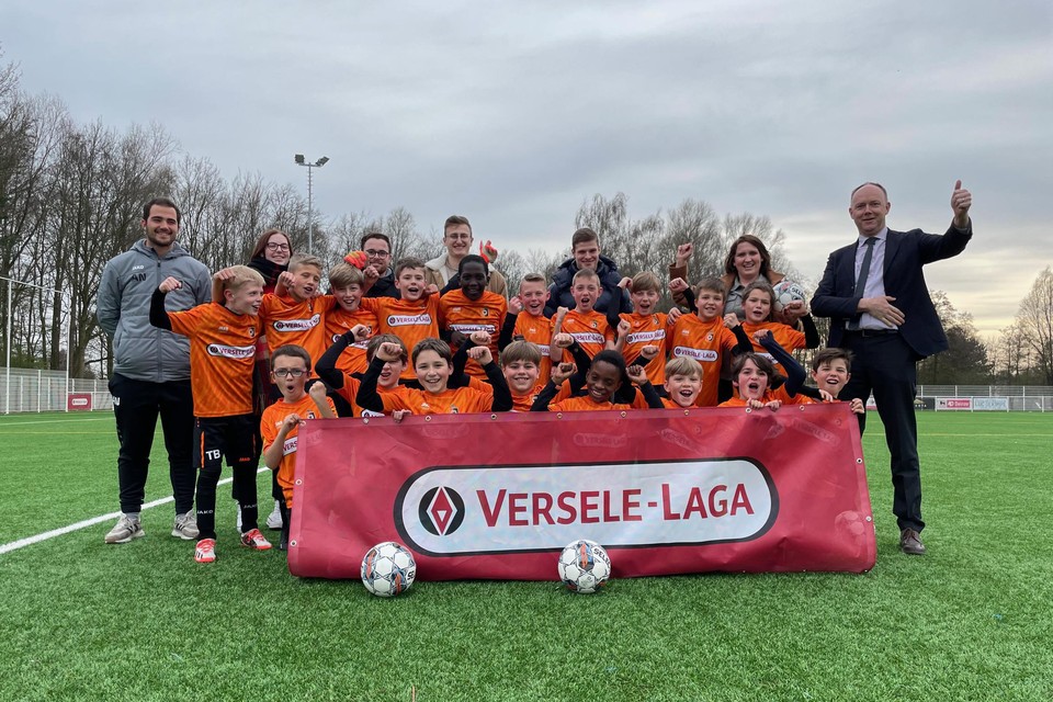 KMSK Deinze en Versele-Laga organiseren hun paastoernooi, waar jeugdspelers uit heel Vlaanderen zich kunnen bewijzen.