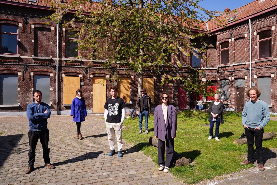 De geëngageerde buren van de vzw Honderd Huizen van de Brugse Poort.
