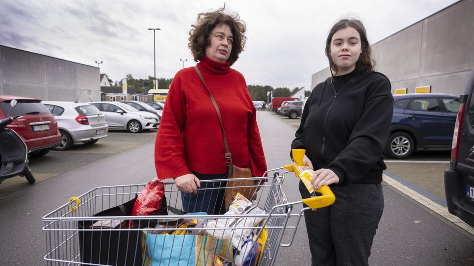 Linda Van Looveren en haar dochter Ellemijn uit Zondereigen kiezen voor Jumbo in Rijkevorsel. 