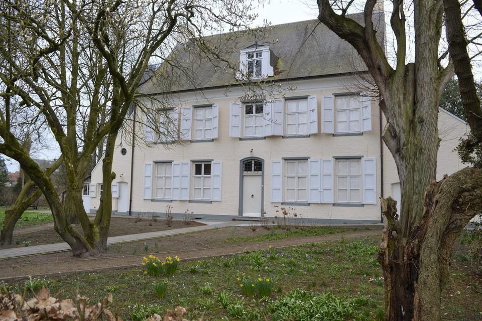 Het onderwerp trouwen in de oude pastorie, ook wel de Sint-Martinuspastorij genoemd, zorgde donderdag zelfs voor een klein barstje in de huwelijkscoalitie tussen de meerderheidspartijen.