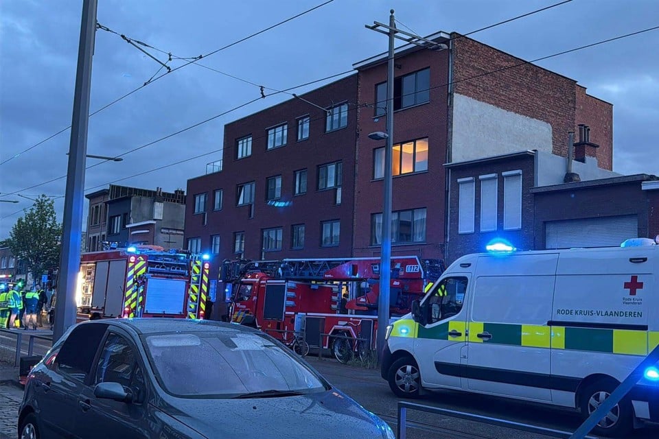 Mother and two children seriously injured after a fire in Hoboken, also five others to hospital: Police investigate angrily design (Hoboken)