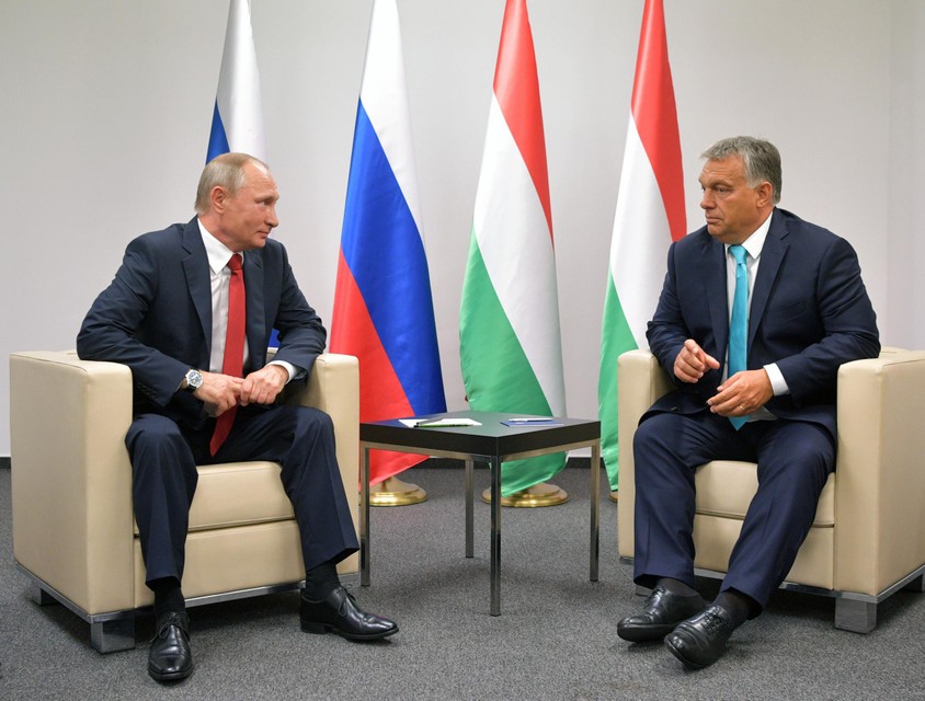 Владимир Путин и Виктор Орбан в 2017 году. 