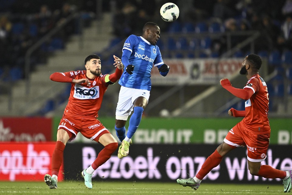Kortrijk lost without a chance 4-0 in Genk on Sunday evening.