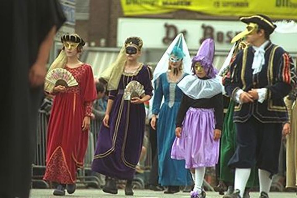 In 1997 ging de laatste ommegang uit in Maaseik.