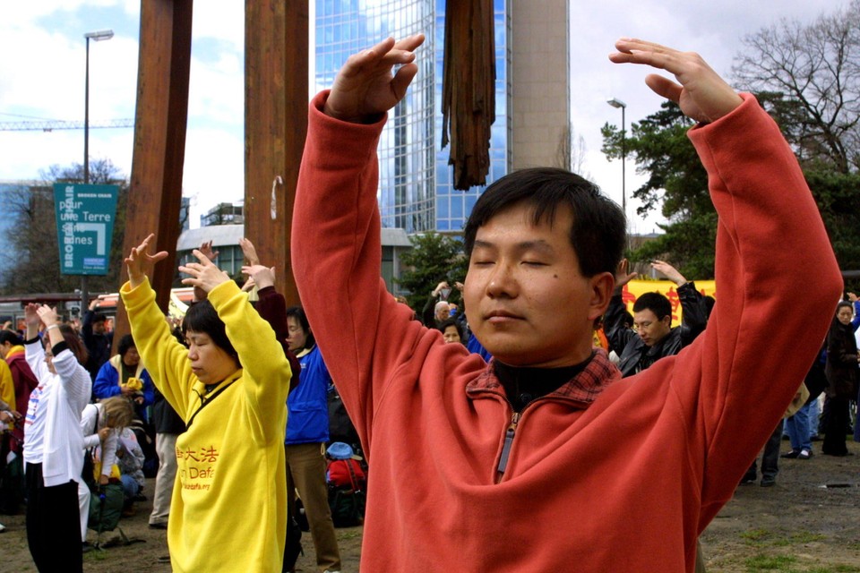Vooral aanhangers van de spirituele Falun Gong-beweging zouden al geviseerd zijn/ 