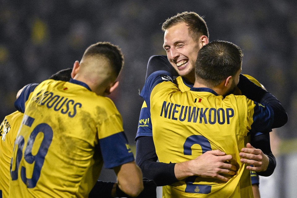 Knuffels voor Gustaf Nilsson. De boomlange Zweed scoorde zowel tegen Cercle als tegen OHL nog in het slot van de wedstrijd, goed voor een 4 op 6.