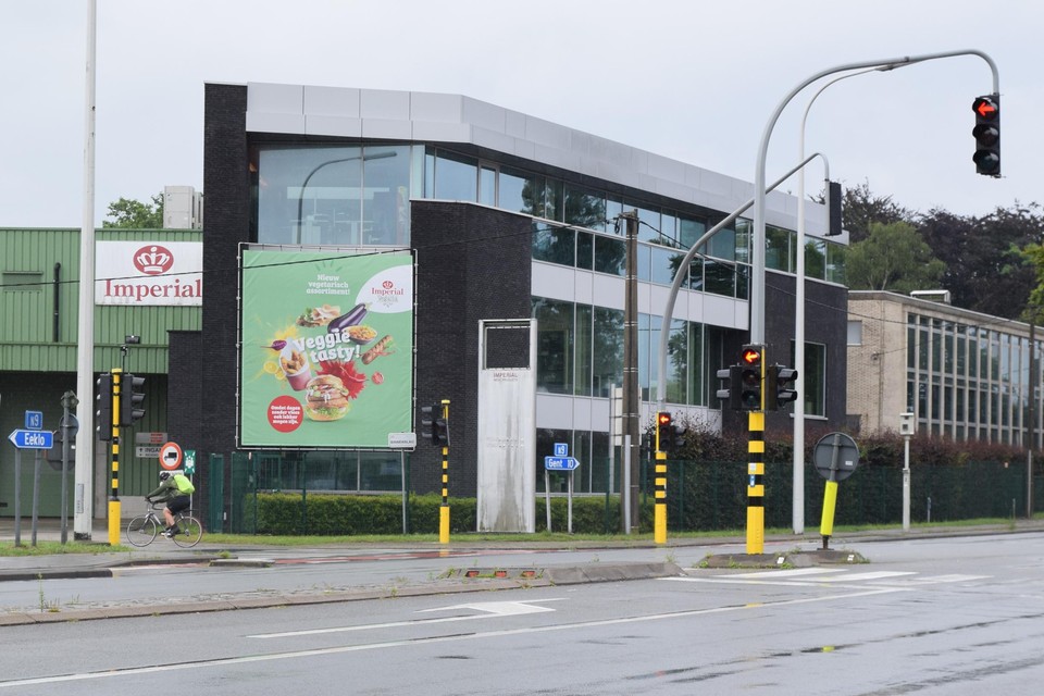 Ook langs de drukke N9 zet Imperial zijn vegetarisch aanbod in de kijker.