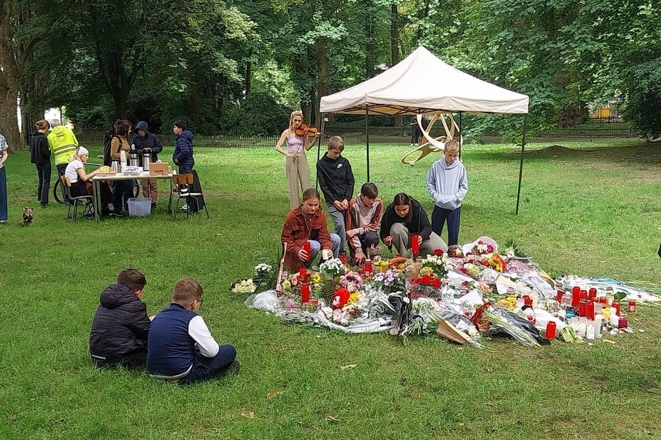 One hundred people keep new wake for an accidental Fabian (11): « Want to show family that we will continue to think about them » (inland)