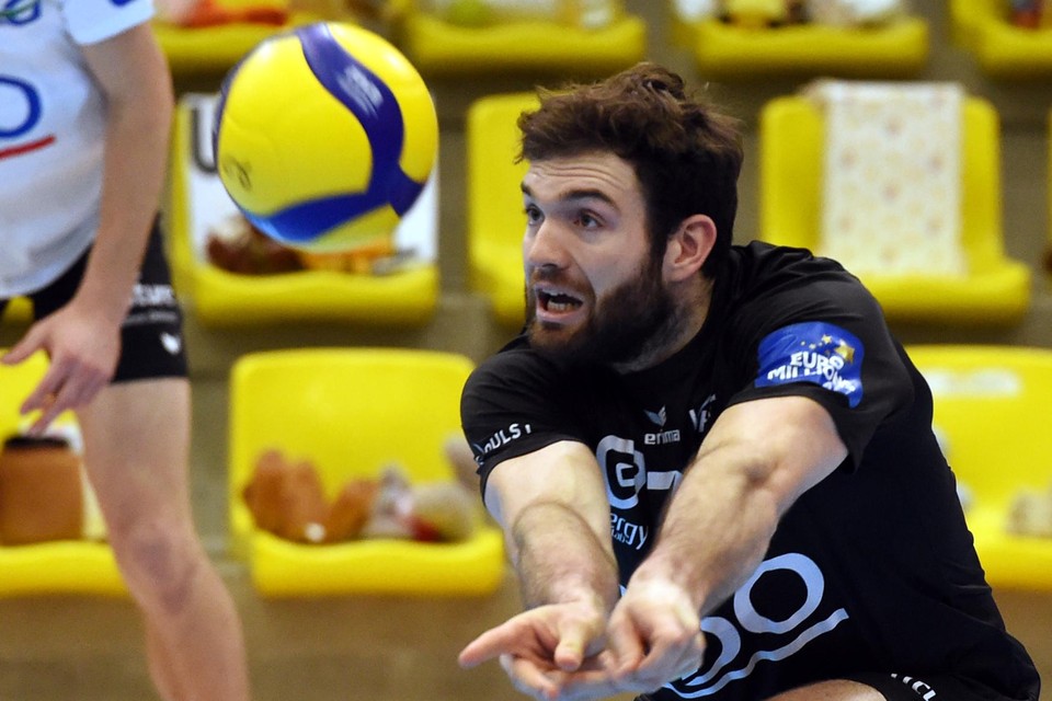 Thomas Hofmans: “Ik mocht blijven, maar ik wil zo veel mogelijk spelen en wat meer tijd overhouden buiten het volleybal.”