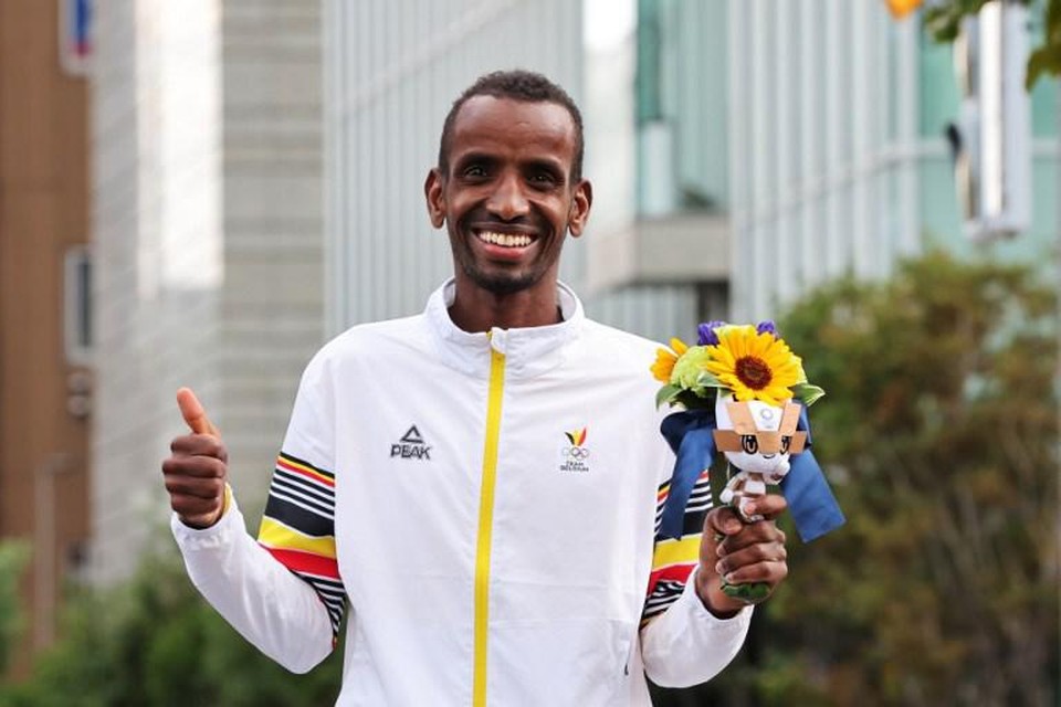 Bashir Abdi, na zijn derde plaats in de marathon op de Olympische Spelen.  