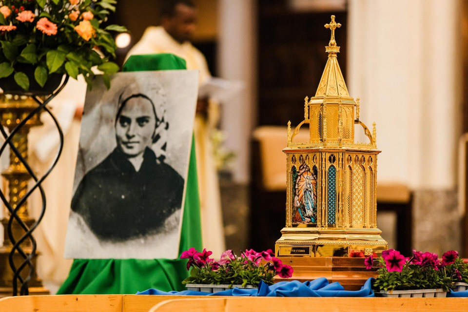 The reliquary of the Holy Bernadette Soubirous van Lourdes was previously seen in Antwerp.
