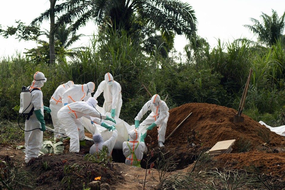Patiënt met Ebola wordt begraven in 2019 