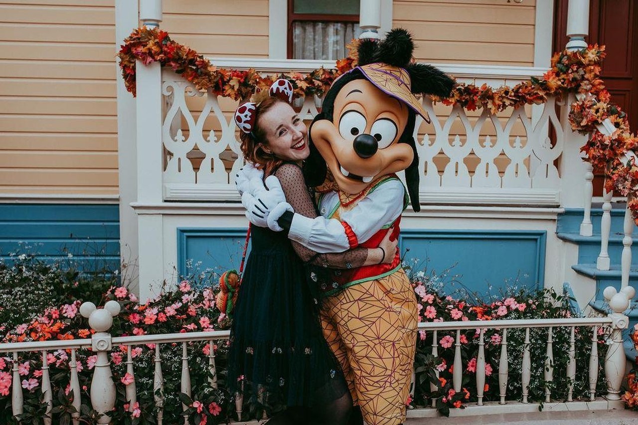 De waarheid vertellen vijver Misverstand Antwerpse superfan viert dertigste verjaardag Disneyland Parijs: “Sommige  mensen nemen drugs, anderen knuffelen Mickey Mouse” | Het Nieuwsblad Mobile