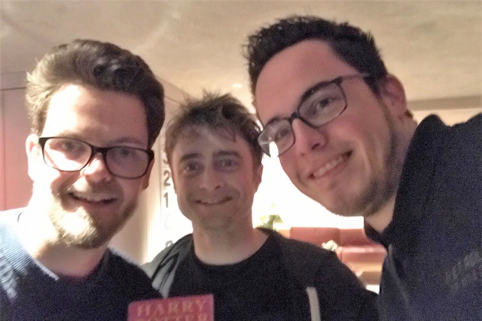Bart Meese (l.) en Dieter Vanderheeren wisten Daniel Radcliffe alias Harry Potter te strikken in Londen.