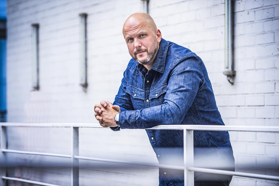 Hoofdinspecteur Danny Kampers leidt de jacht op de deelnemers in het nieuwe Play4-programma ‘Klopjacht’.