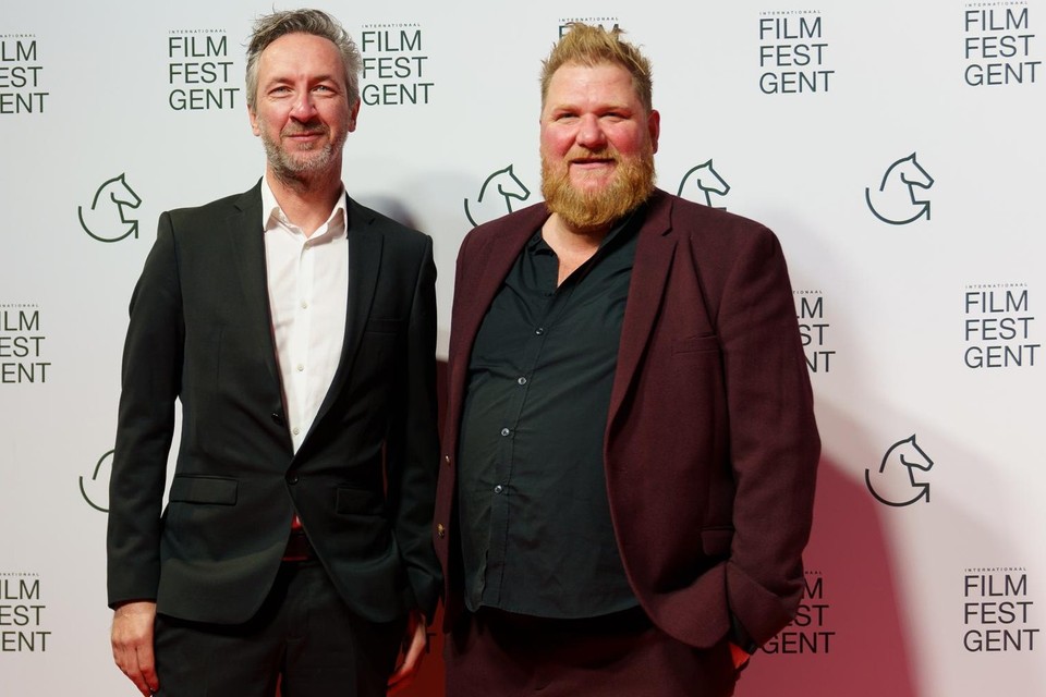 Director Peter Monsaert (left) with actor Dominique Van Malder (right), planning a ten-day film marathon. 