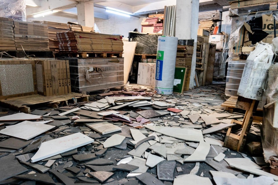 Ravage after the passage of Club Brugge hooligans.