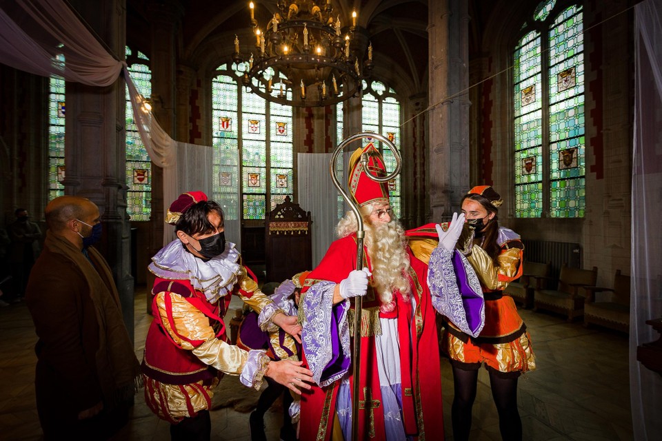 De Sint logeert een week lang in het stadhuis.