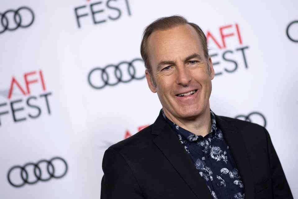 Bob Odenkirk kreeg een hartaanval op de set van , maar verkeert niet meer in levensgevaar.