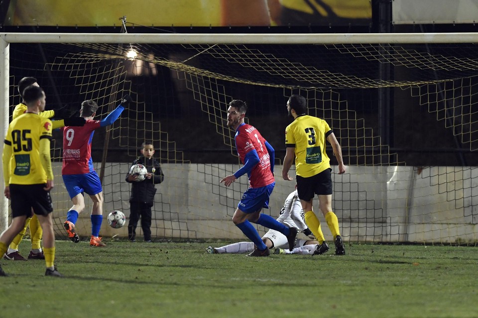 Een frommelgoal van Jef Van Der Veken bezorgde Berchem in het absolute slot nog een flinke kater.