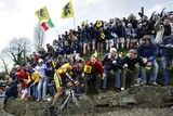 thumbnail: Twee weken voor de doortocht van de Ronde van Vlaanderen stijgt de wielerkoorts al.
