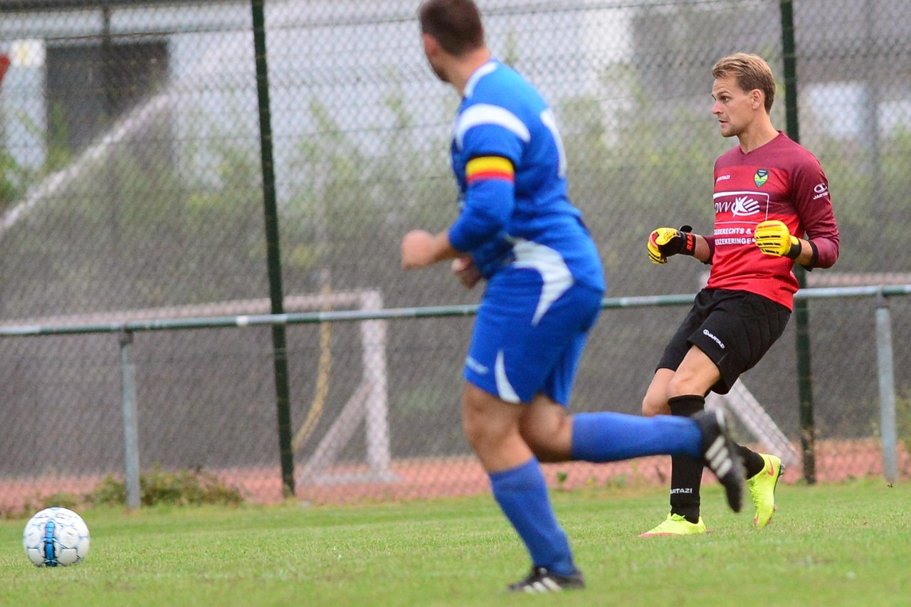 Derby Van De Palm Baart Een Muis, Londerzeel United En Steenhuffel ...