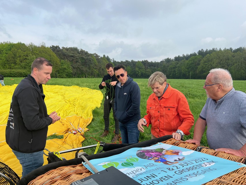 Margriet lurer på hvordan man best kan klatre i kurven senere.