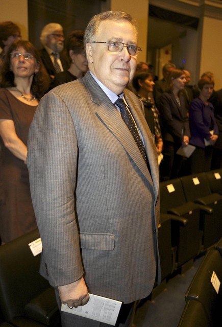 Oud-minister Luc Van den Bossche vroeg en kreeg op de valreep nog extra onderzoeksdaden. 