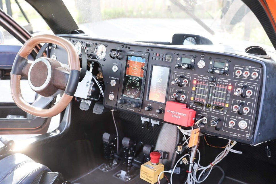 Indoor view of the driving plane.