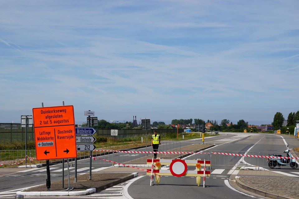 De Duinkerkseweg, die langs de concertsite loopt, blijft de komende dagen afgesloten voor het verkeer. 