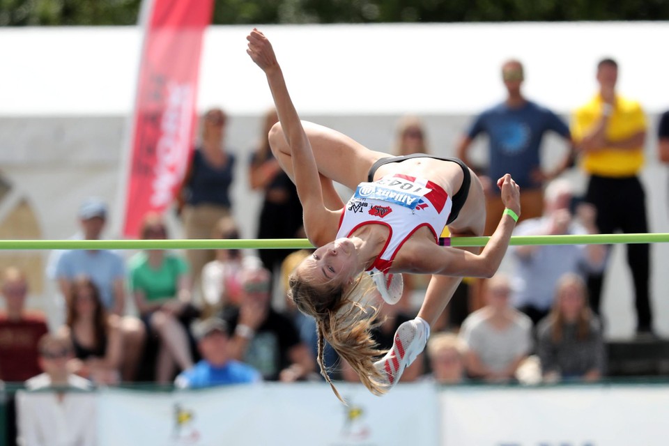Zita Goossens sprong 1,86 meter, haar beste sprong van het seizoen.