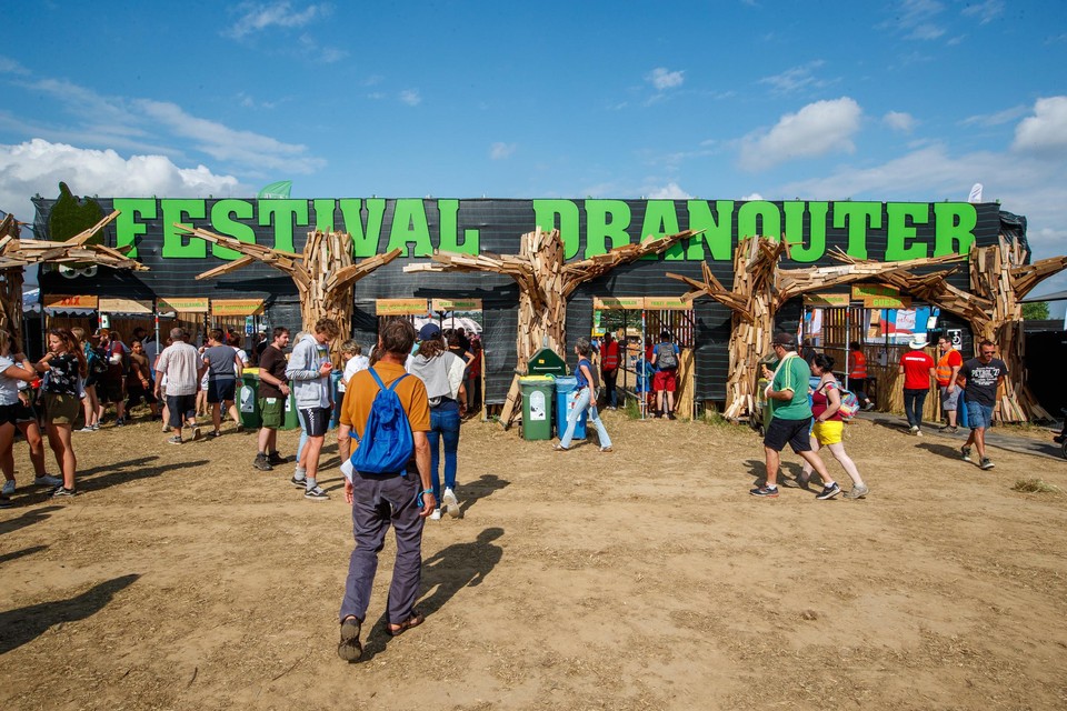 Obus aangetroffen op camping Festival Dranouter | Het Nieuwsblad Mobile