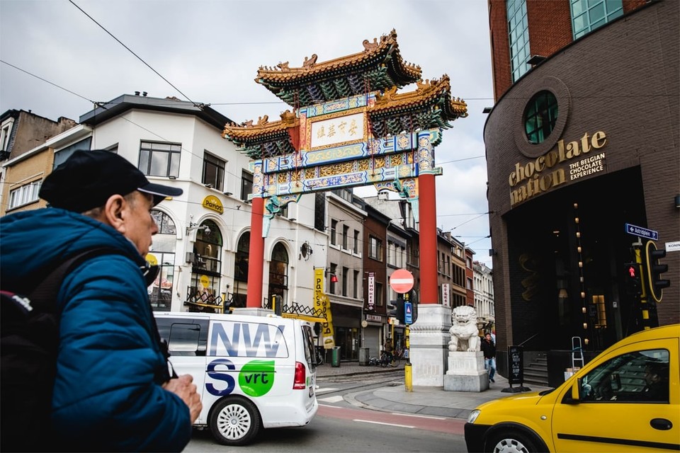 De ingang van Chinatown in Antwerpen, tegenover het Centraal station.