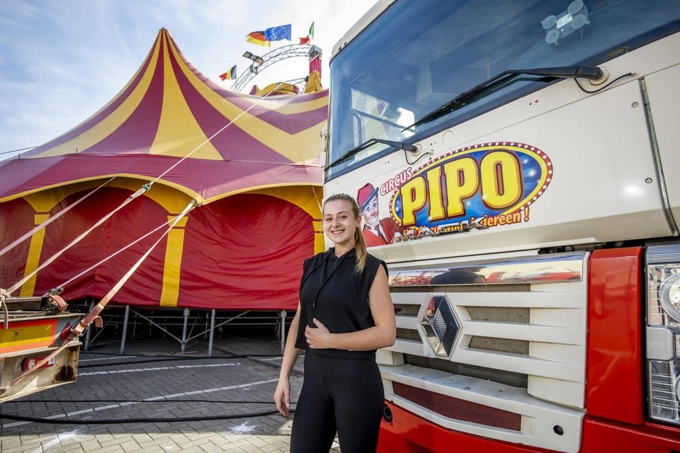 Natascha Heppenheimer van Circus Pipo en haar familie zijn blij eindelijk weer te kunnen optreden.