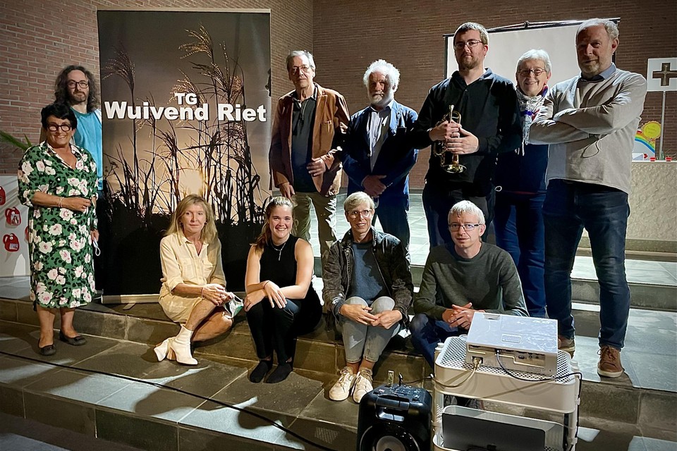 Tal van Artiesten, dansers, muzikanten en theatermakers leveren een bijdrage aan Heist bouwt aan Vrede.