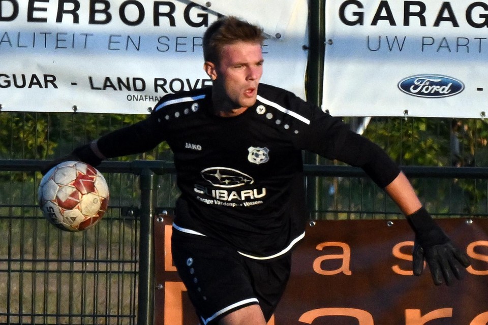Lucky Lenseclaes: “We spelen bij vlagen echt mooi voetbal en de teamspirit is enorm aanwezig.”