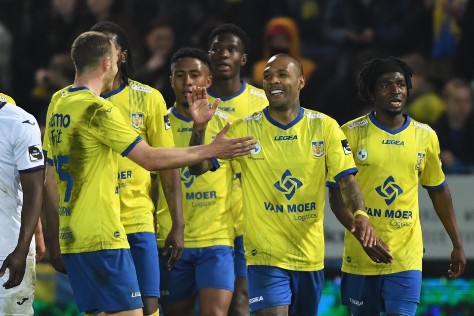 Beveren rekent af met RSCA Futures en wipt voorlopig over RWDM naar leiding