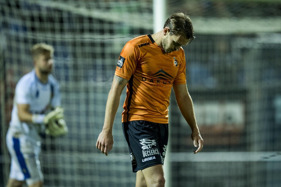 Een ontgoochelde Lennart Mertens na het 1-1 gelijkspel.