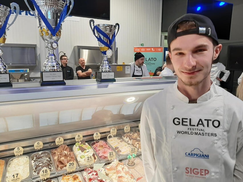 Djordy Van Kemseke, zijn ijsbereiding zie je in de toog liggen bij cijfer 9.