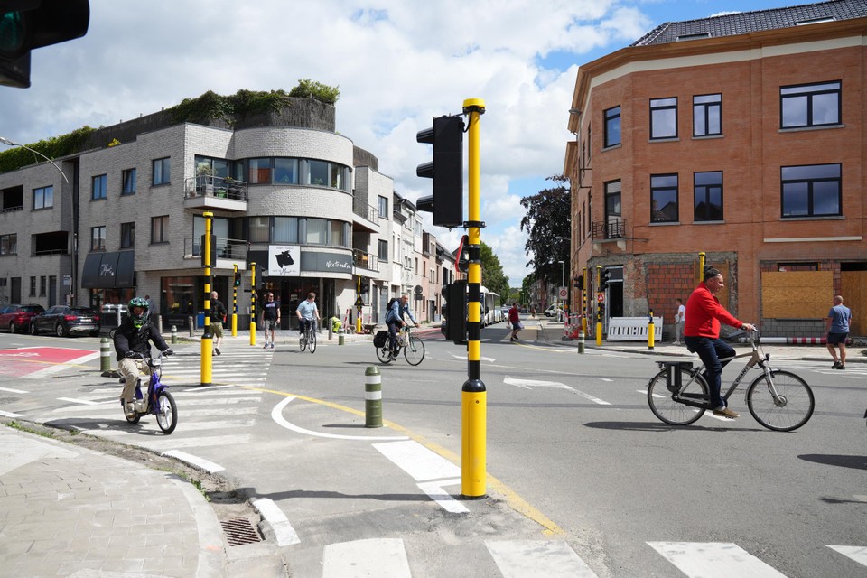 En dan is het ‘vierkant groen’: terwijl alle auto’s wachten mogen fietsers en voetgangers uit alle richtingen oversteken. 