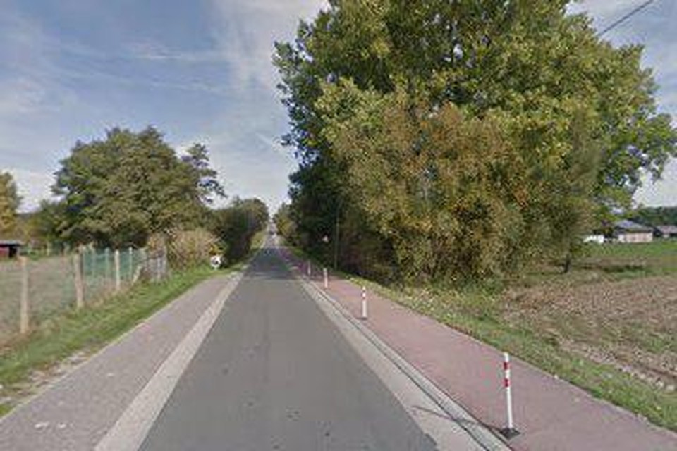 Op de Steenweg op Elingen zijn verzakkingen vastgesteld.
