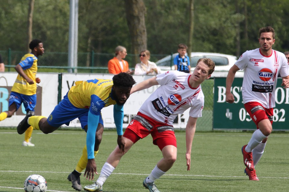 Oostkamp versloeg op de laatste speeldag Dikkelvenne met 3-0.