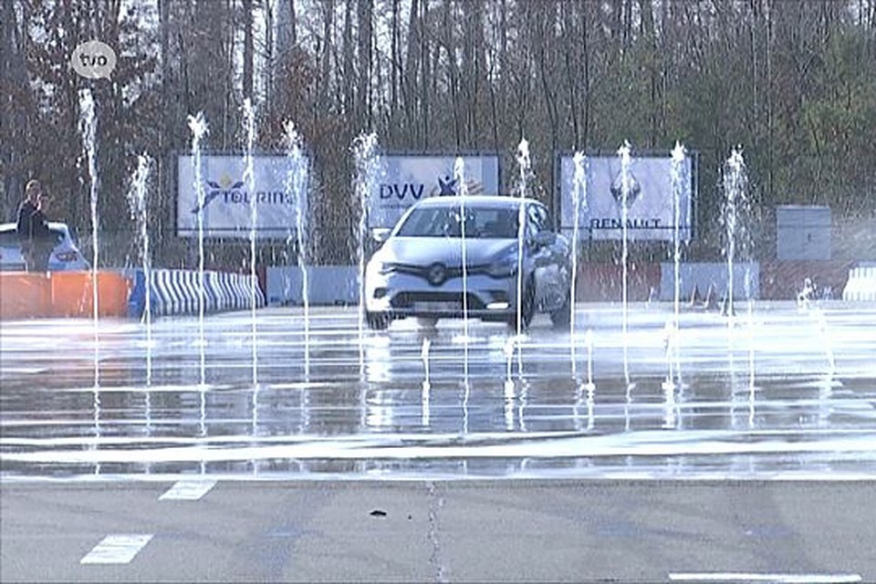 Terugkommoment - Hoe lang duurt een terugkommoment en voor wie is het bedoeld? DriveSafeAcademy.be thumbnail